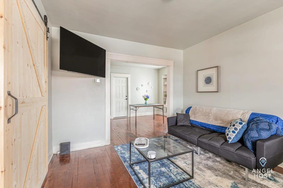 Newly Remodeled Apt, South Hills Old Brooklyn Area Cleveland Kültér fotó