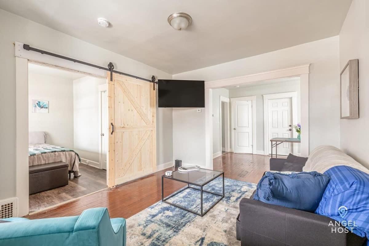 Newly Remodeled Apt, South Hills Old Brooklyn Area Cleveland Kültér fotó