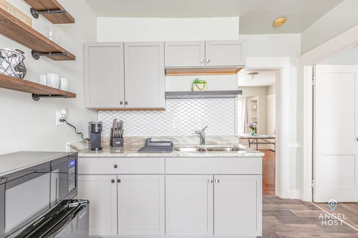 Newly Remodeled Apt, South Hills Old Brooklyn Area Cleveland Kültér fotó